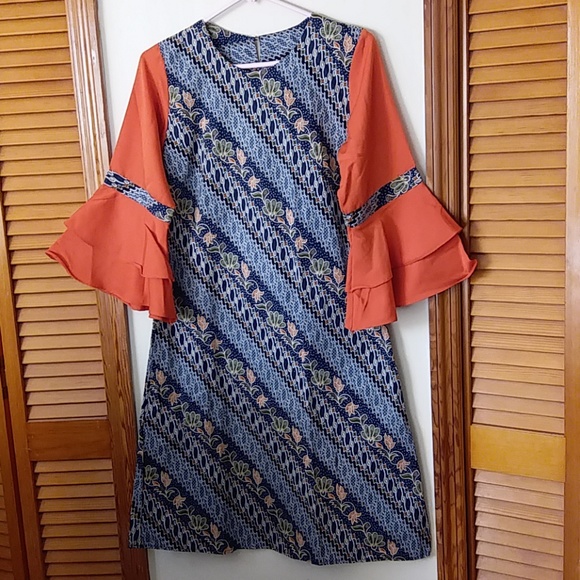 NWT Beautiful Batik Dress From Thailand Medium - Picture 2 of 8
